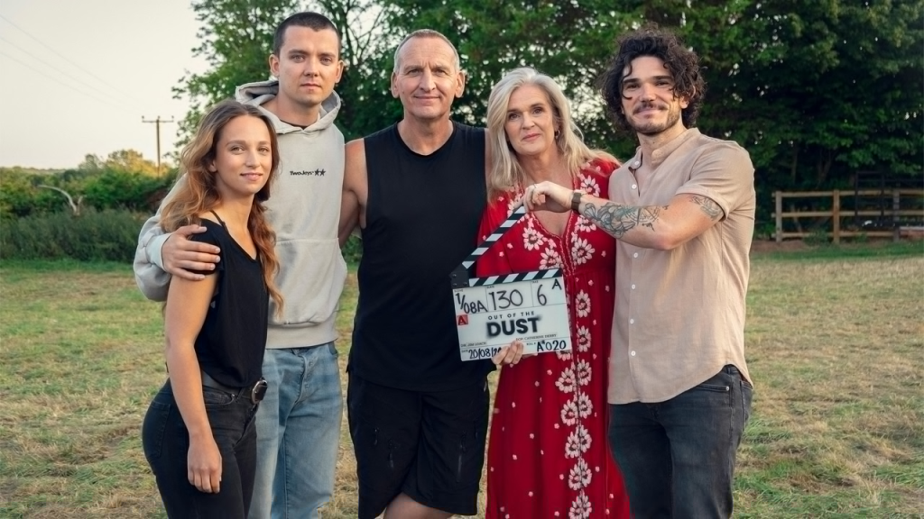 'Out of the Dust' Netflix Psikolojik Gerilim Dizisi: Oyuncu Kadrosu Açıklandı ve Şimdiye Kadar Bildiklerimiz